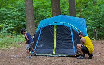 Photo Representing Sustainable Camping Practices & Activities for Kids Photo Representing Sustainable Camping Practices & Activities for Kids